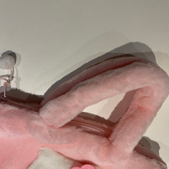 Hello Kitty Pink Fuzzy Bag - Picture 8 of 10